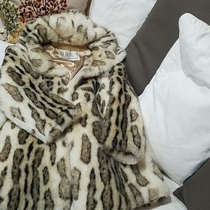 LOU FRITZEL Beatiful  coat